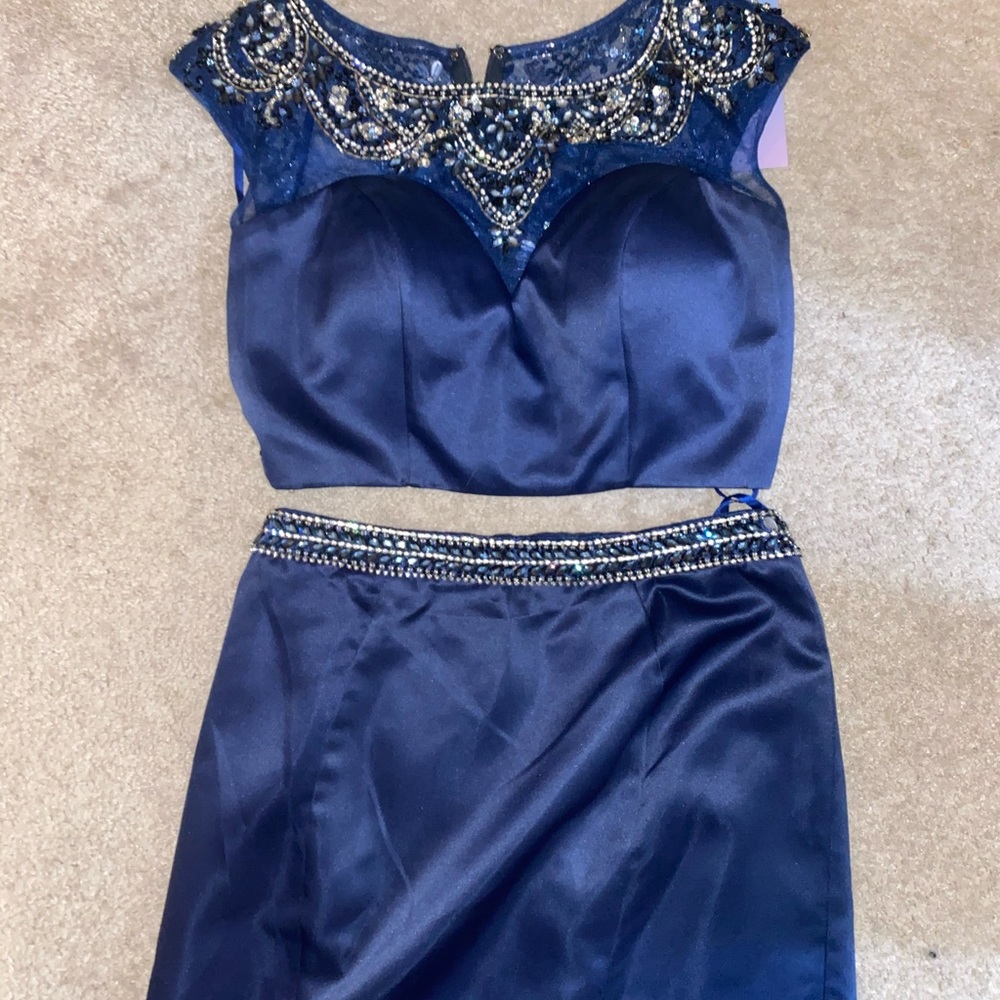Prom Dress - Picture 5 of 8